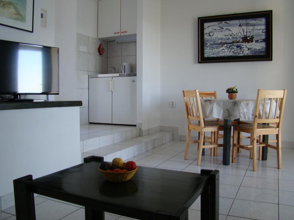 Apartments Sanda Murter Room photo